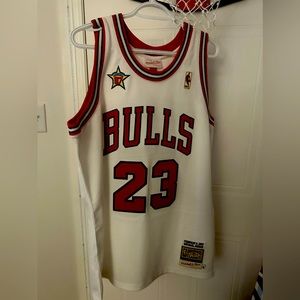 Chicago Bulls Jersey 23 (100% AUTHENTIC)